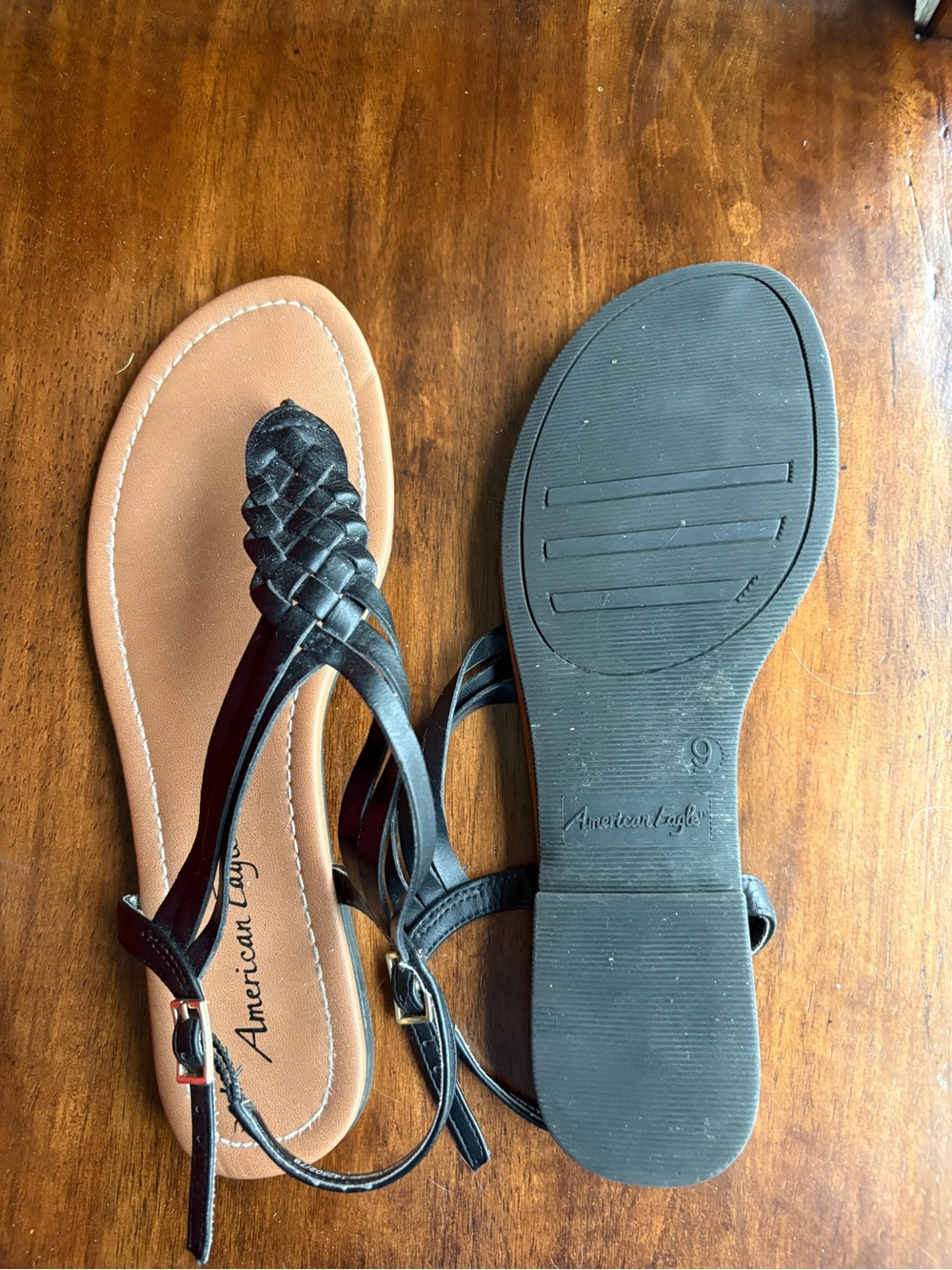 American Eagle Outfitters Black Braided T-Strap Sandals with Tan Insole